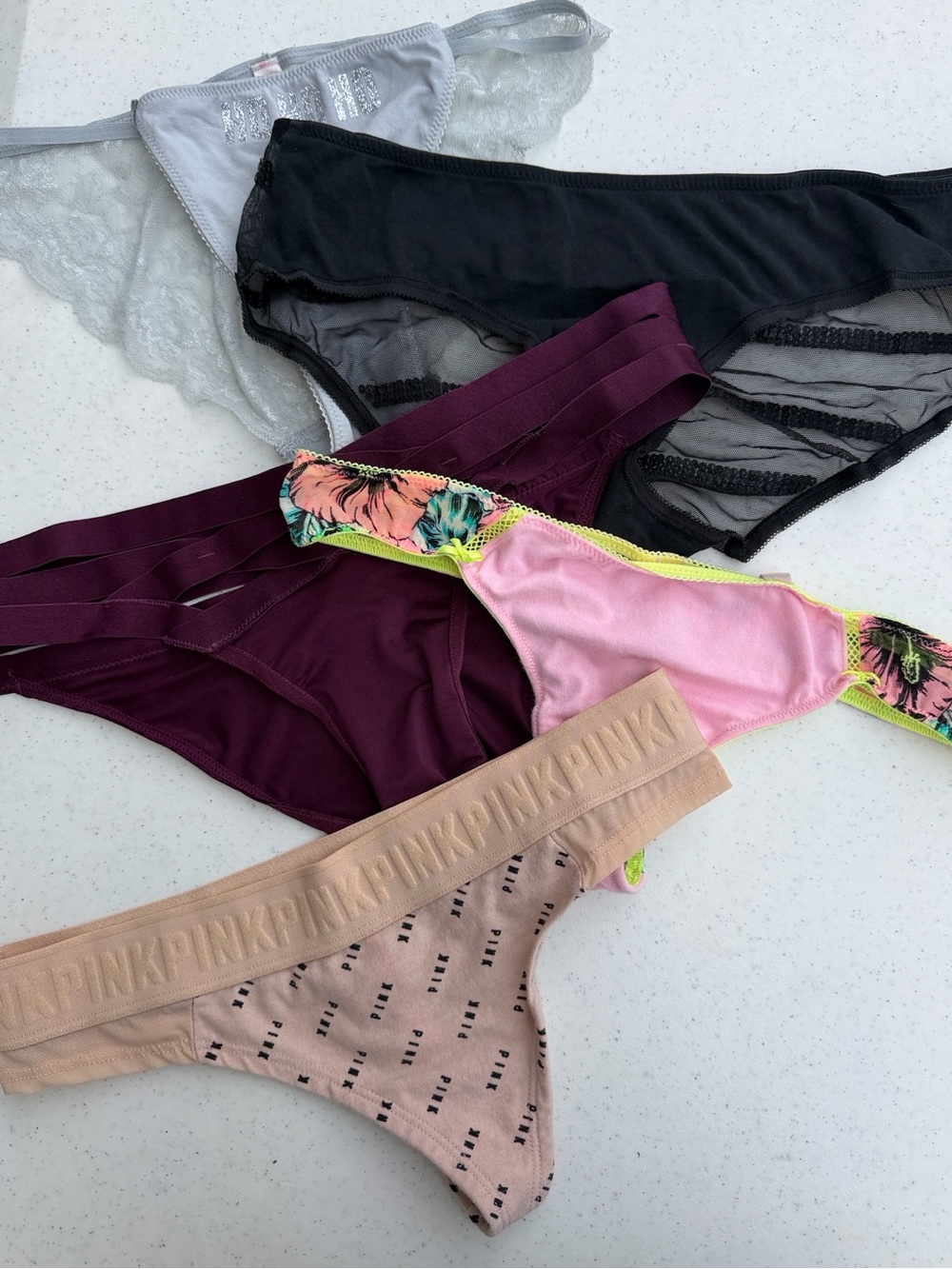 Mixed Women’s Thong & Bikini Set — Victorias Secret and PINK